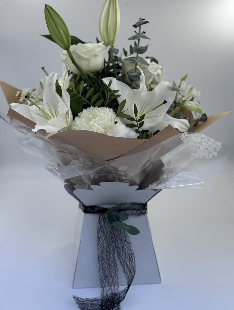 Lily and rose Natural Hand tied - Rams florists