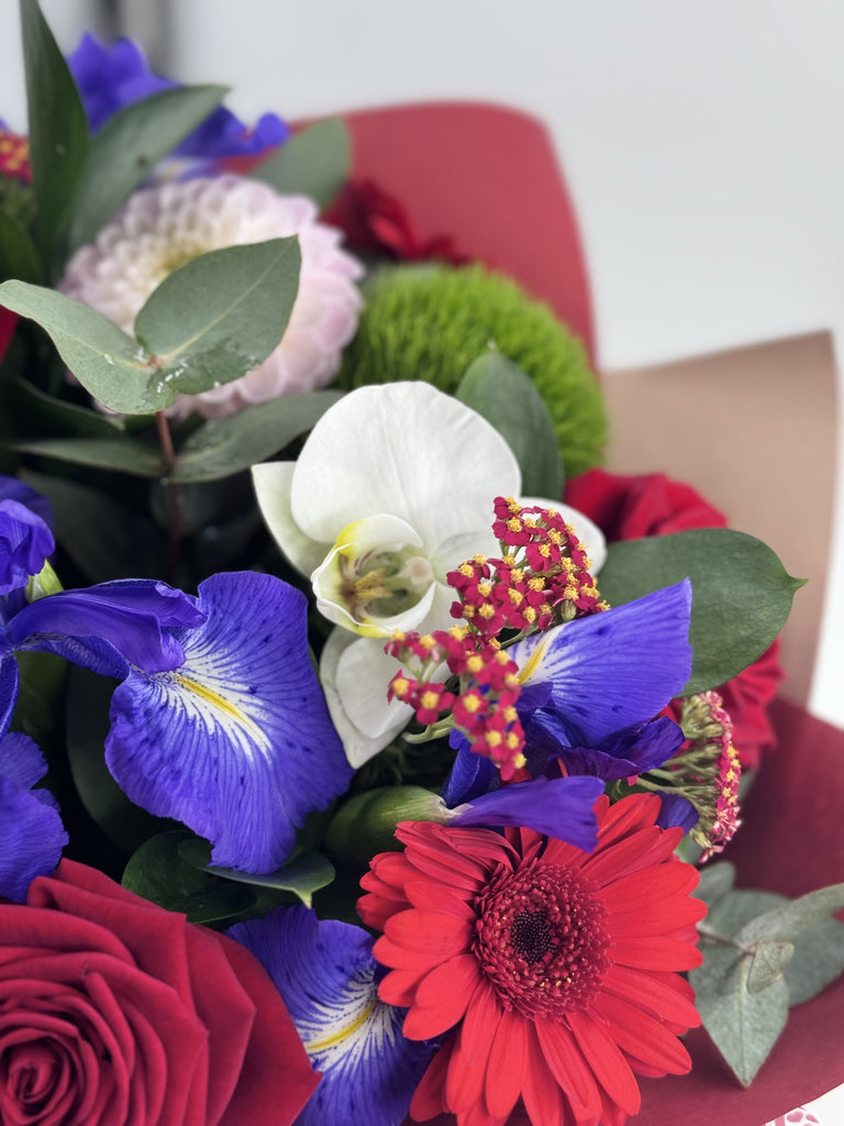 Bright & Juicy Hand tied - Rams florists