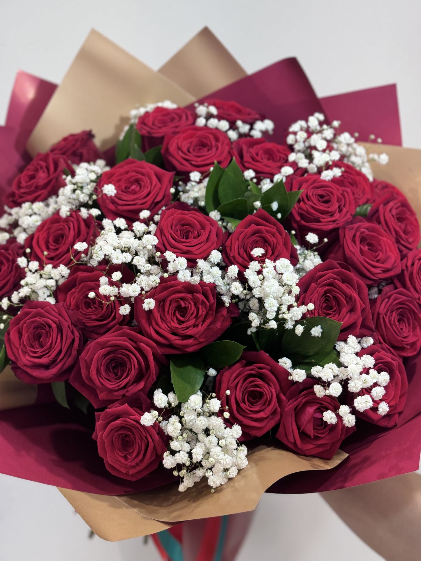 Luxurious  Long Stems Red Rose & Gypsphla