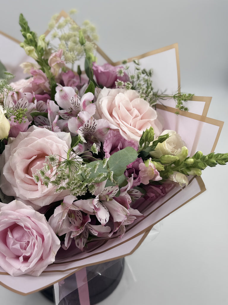 Premium Hatbox - Rams florists