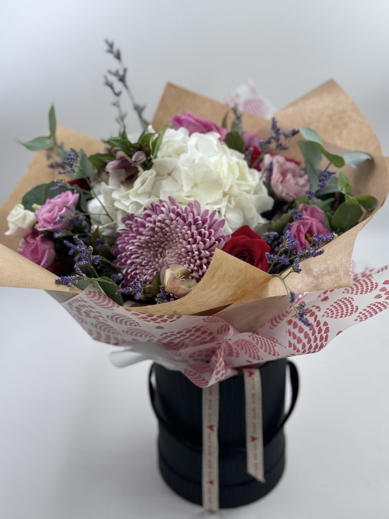 Hydrangea rose Hat box Bouquet - Rams florists