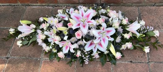 PINK ROSE AND ERYNGIUM CASKET