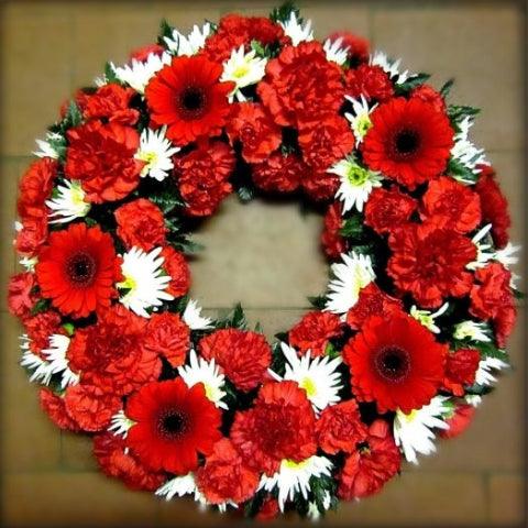 Red & White Wreath - Rams florists