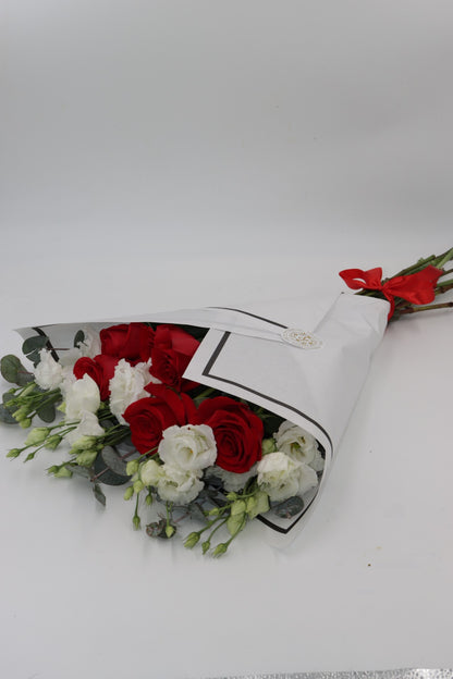 Beautifully Simple Flat Bouquet Red & White