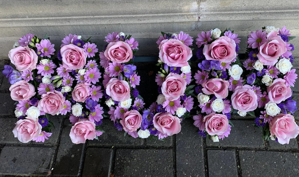 MUM TRIBUTE - Rams florists